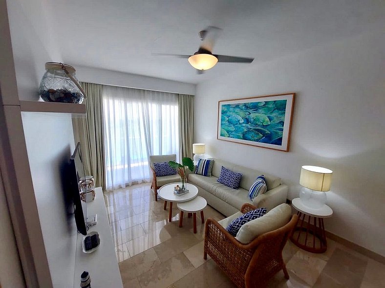 Breathtaking View Condo w/ Pool in Hard Rock Golf