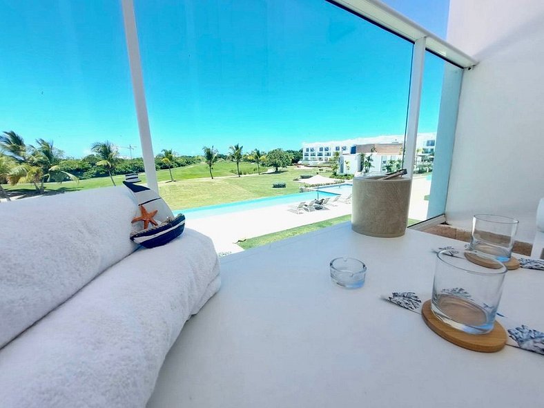 Breathtaking View Condo w/ Pool in Hard Rock Golf